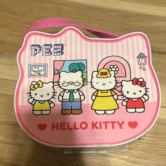Hello Kitty Limited Edition PEZ Dispenser Set - Multicolor - Picture 2 of 2